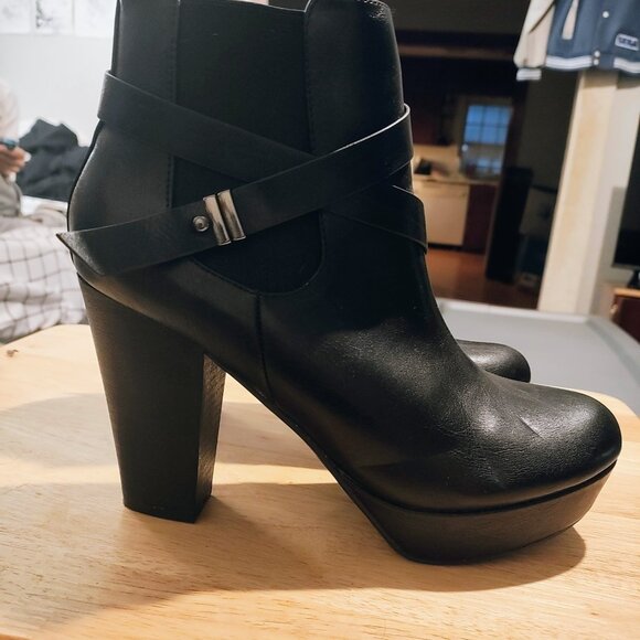 Boots - Picture 3 of 3